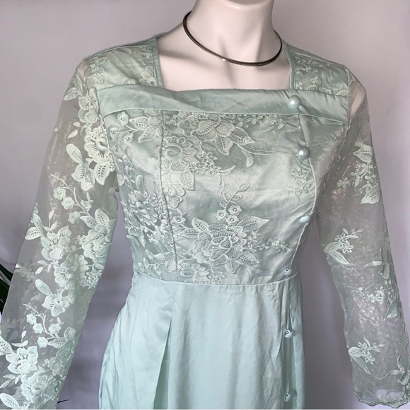 v i n t a g e :: Romantic Floral Lace Embroidered Sheer Maxi Dress - Picture 6 of 16